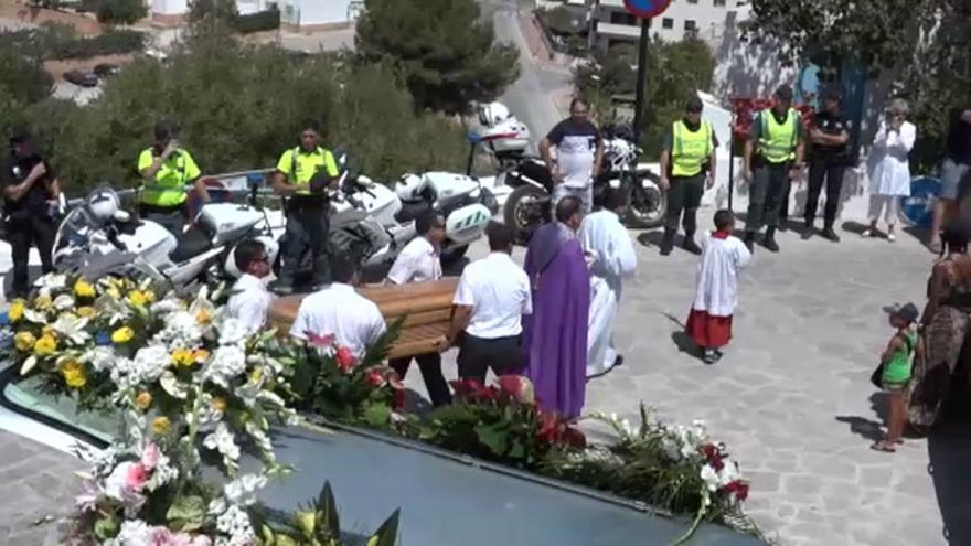 VÍDEO / Funeral de Ángel Nieto en Ibiza