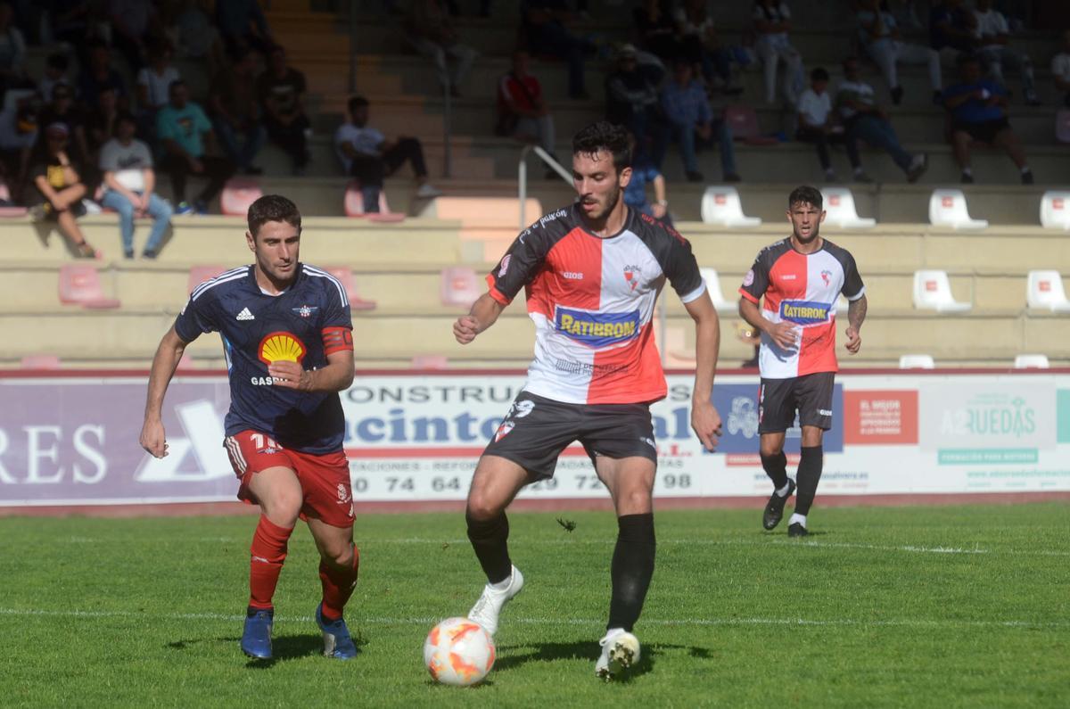 En A Lomba se registró un empate sin goles entre vilagarcianos y morracenses.