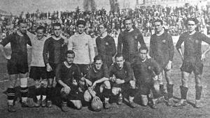 Ramón Campabadal es el primero agachado desde la izquierda