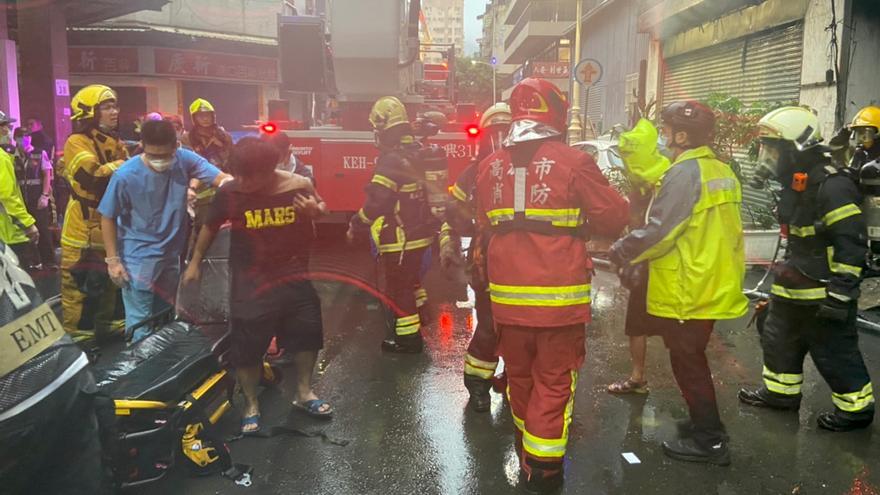 Una fábrica arde en Taiwán dejando al menos cinco muertos y cientos de heridos