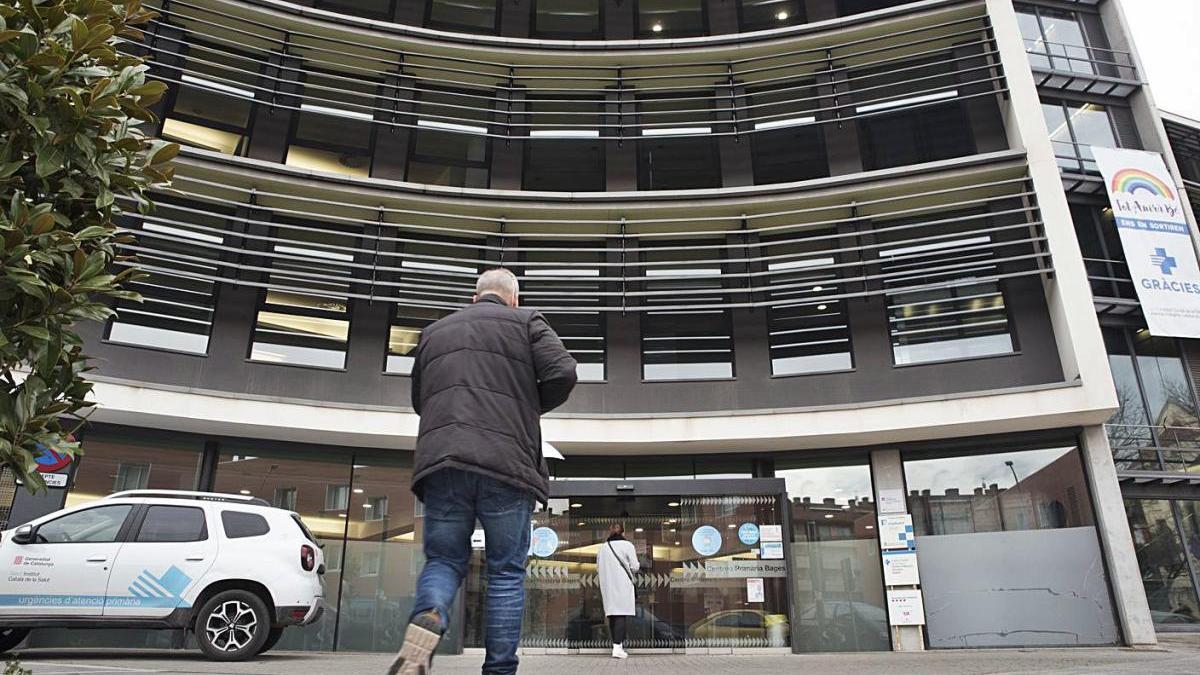 L&#039;accés al CAP Bages, on es concentra l&#039;activitat sanitària de l&#039;àrea bàsica Plaça Catalunya