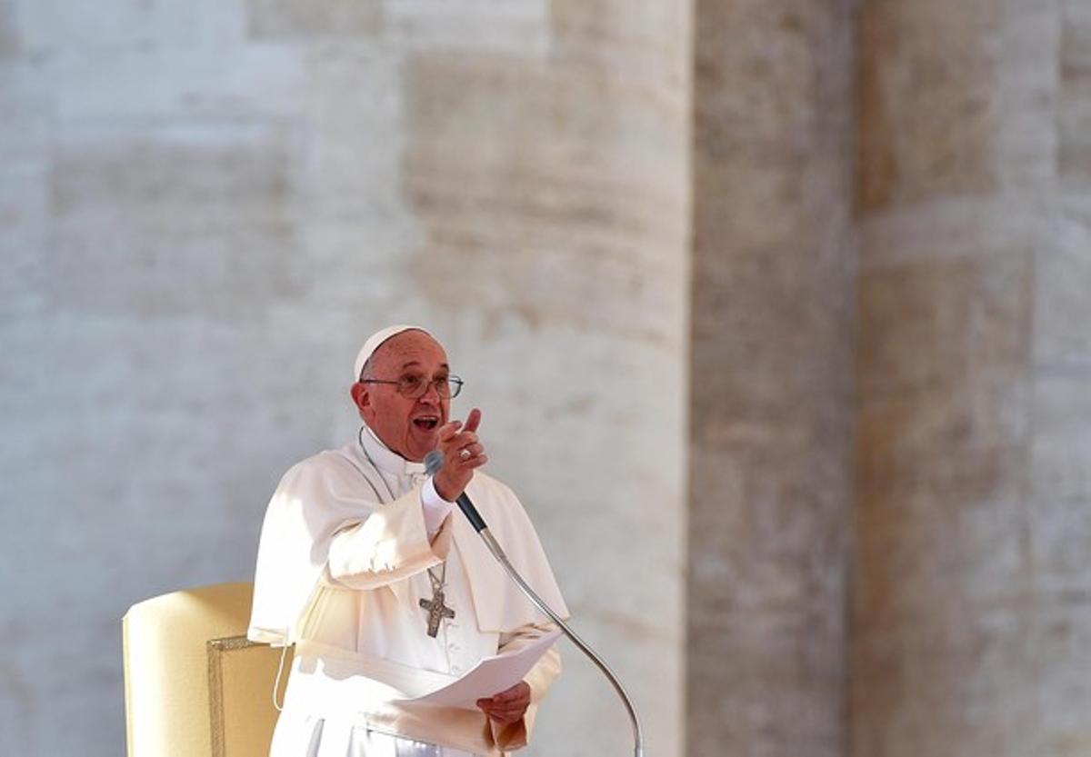 El Papa també ha demanat que no falti mai l’assegurança per la vellesa, la malaltia o les lesions a la feina