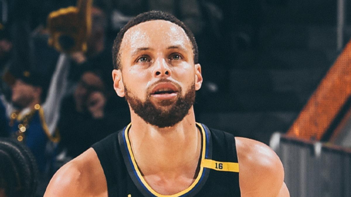 Curry sufrió una fea caída ante Toronto