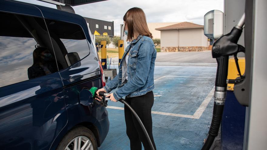 El preu de la gasolina puja respecte de la Setmana Santa de l&#039;any passat, mentre que el dièsel s&#039;abarateix