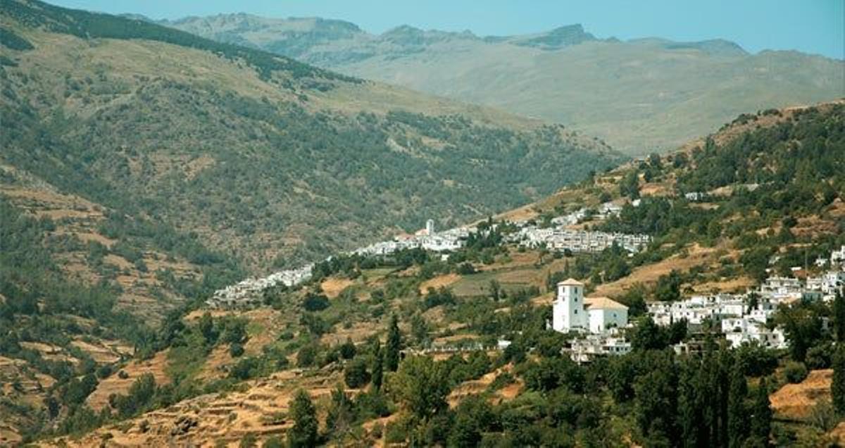 Pampaneira es uno de los  pueblos más bellos de la  comarca granadina de La Alpujarra.