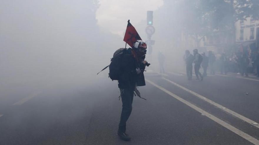 Francia vive una nueva jornada de huelga y protesta contra la reforma laboral