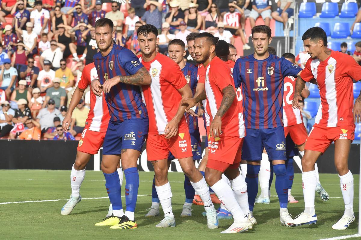 Victoria de Primera del Eldense ante el Almería (1-0)