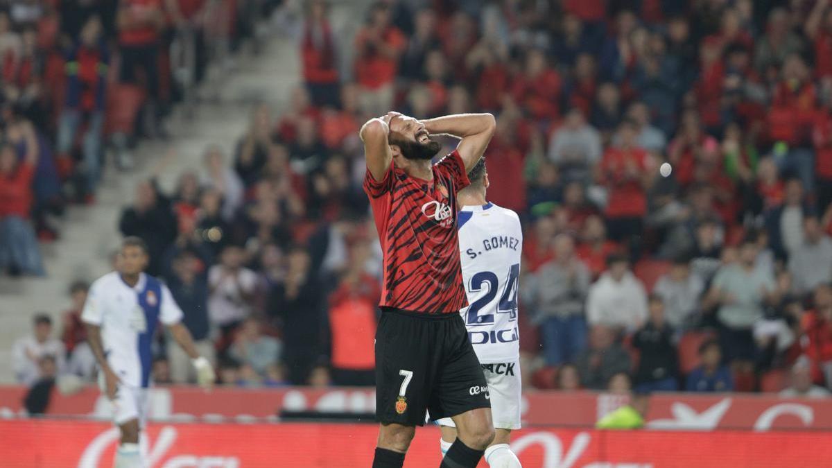 Muriqi se lamenta tras una ocasión errada ante el Espanyol.