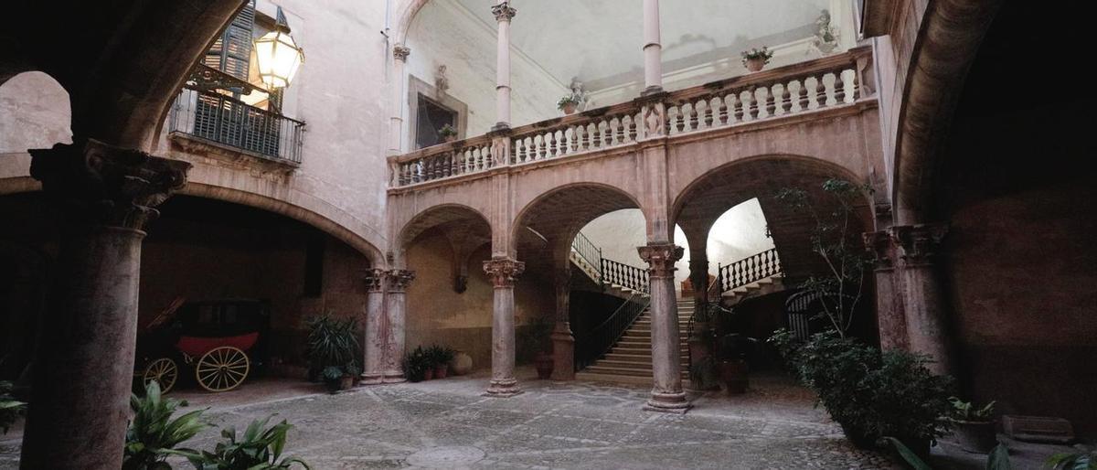 El patio del palacio de Can Vivot, en Palma.