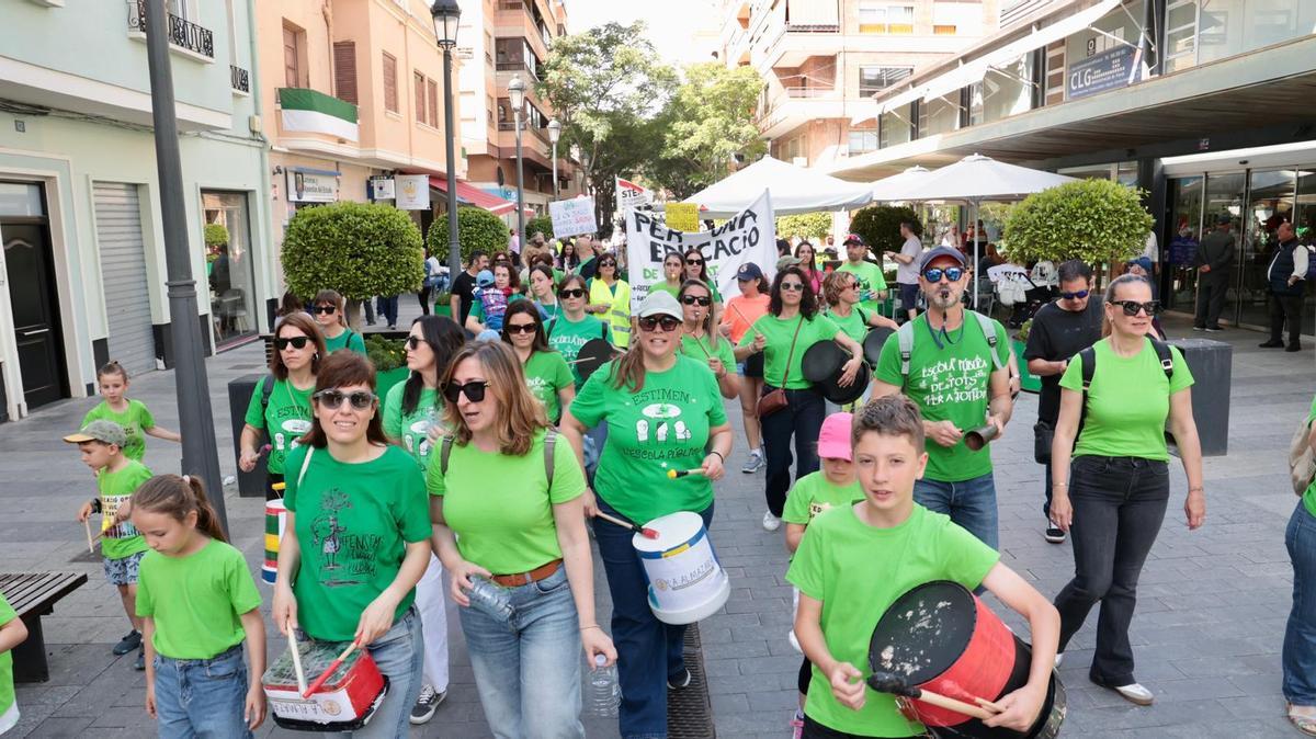 Huelga de educación: la marea verde llena las calles de San Vicente del Raspeig Huelga de educación: la marea verde llena las calles de San Vicente del Raspeig