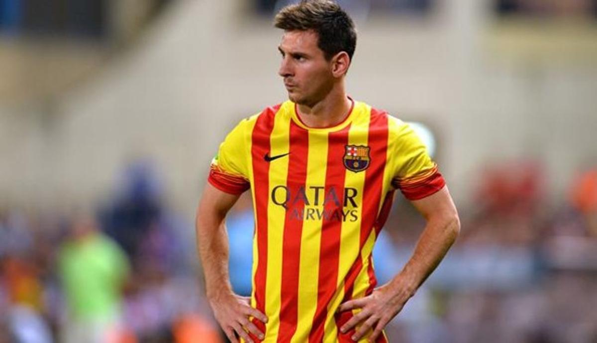 Messi, amb cara llarga, al partit del Vicente Calderón.