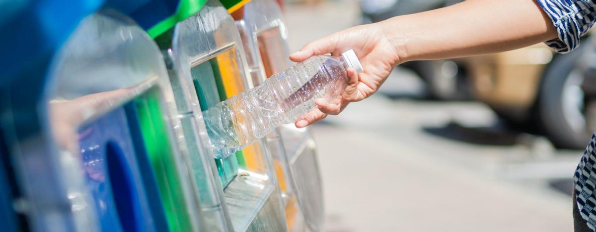 El uso correcto de los contenedores es una de las acciones clave para un correcto reciclaje.