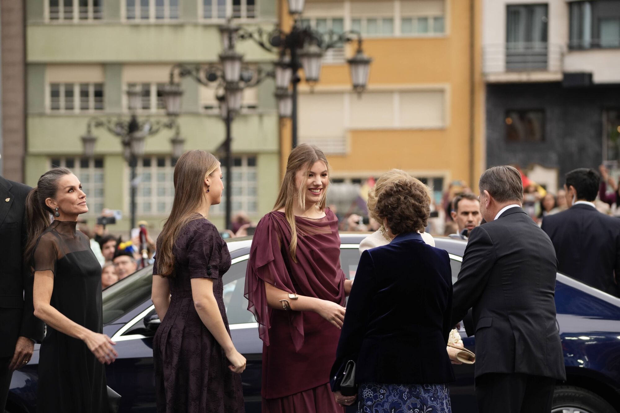 Así fue la llegada de los invitados a los premios "Princesa de Asturias" y su paso por la alfombra azul