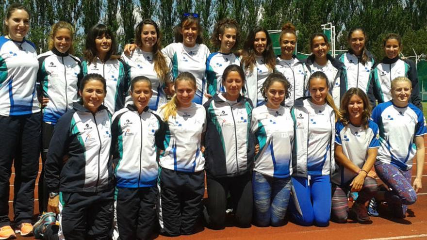 Componentes del equipo femenino del Juventud Atlética de Elche