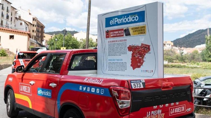 EL PERIÓDICO DE ARAGÓN, presente en la caravana de la Vuelta Ciclista a España