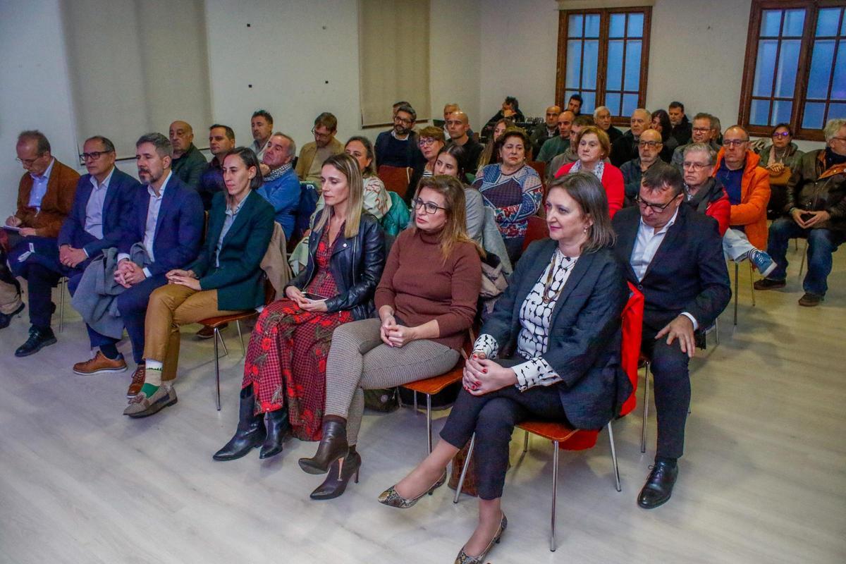 El público llenó la sala.