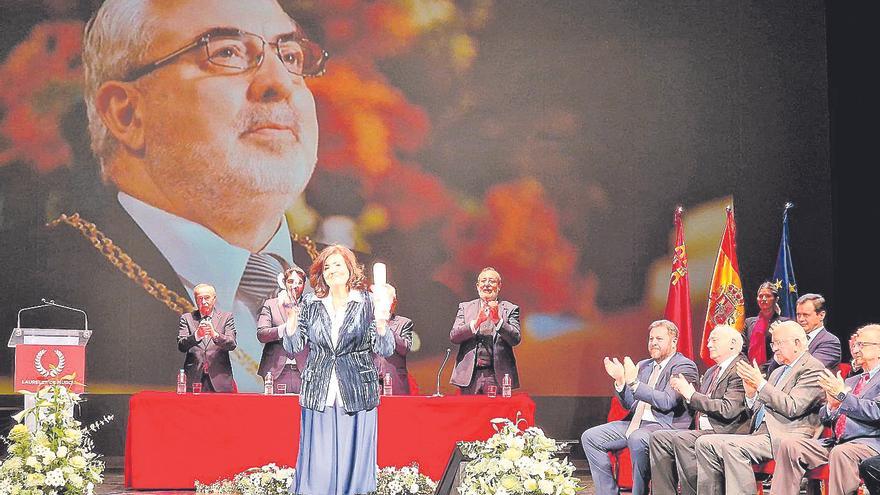Los Laureles de Murcia reconocen el legado de José Luis Mendoza