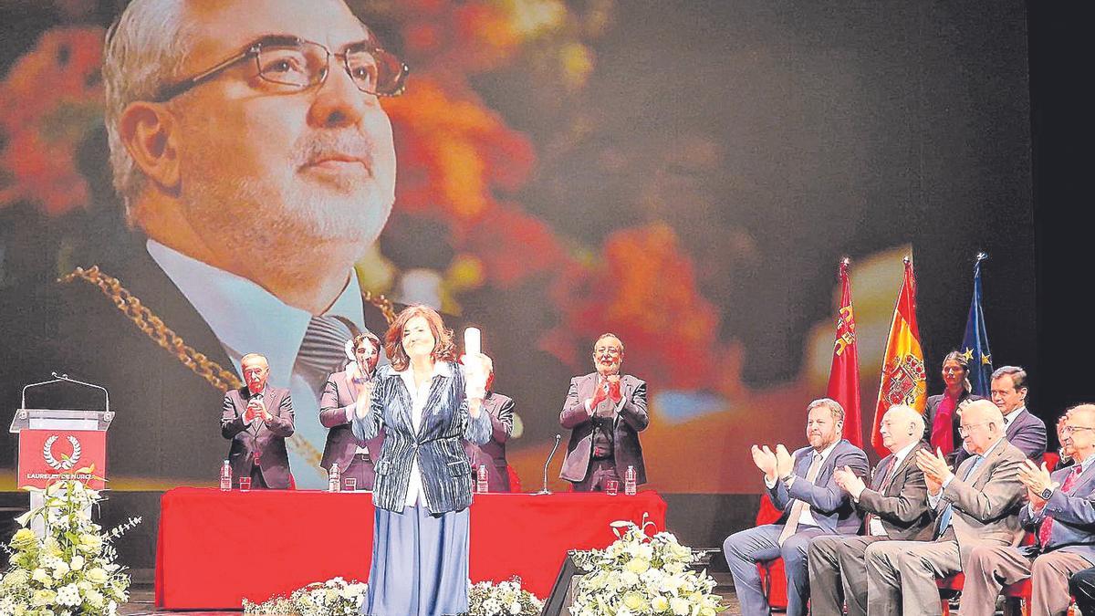 María Dolores García, presidenta de la UCAM, recogió el galardón