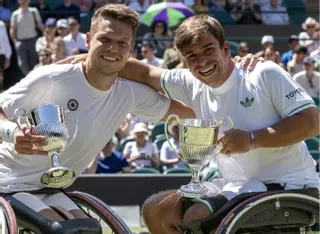 El gallego Martín de la Puente se corona en Wimbledon