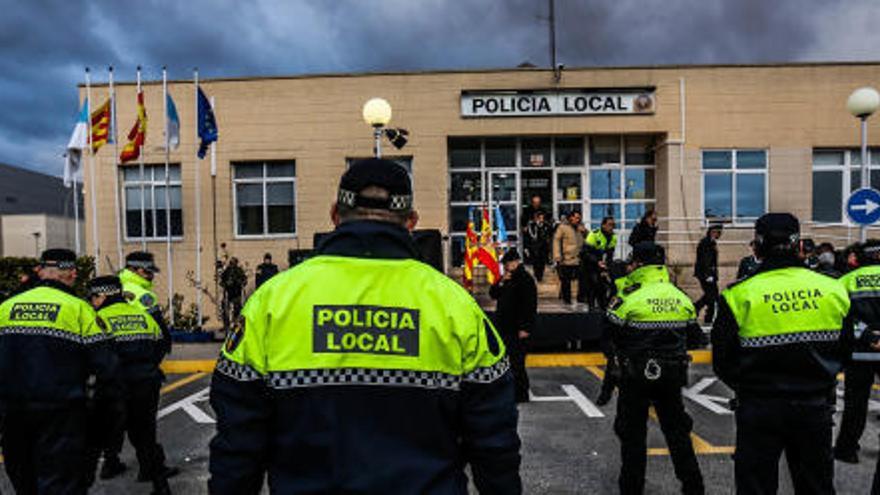 Detenidos dos policías locales de Torrevieja por supuesta extorsión