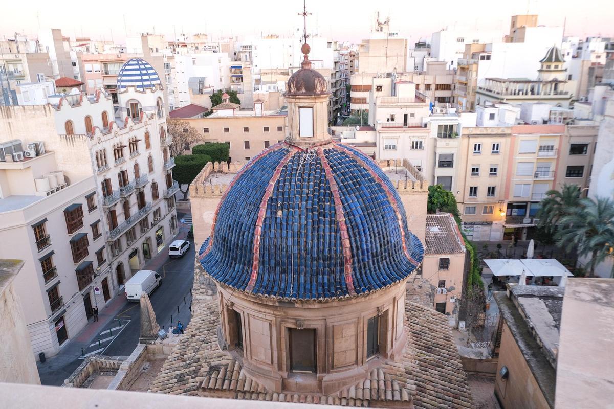 Vista del centro de Elche, desde la basílica de Santa María.