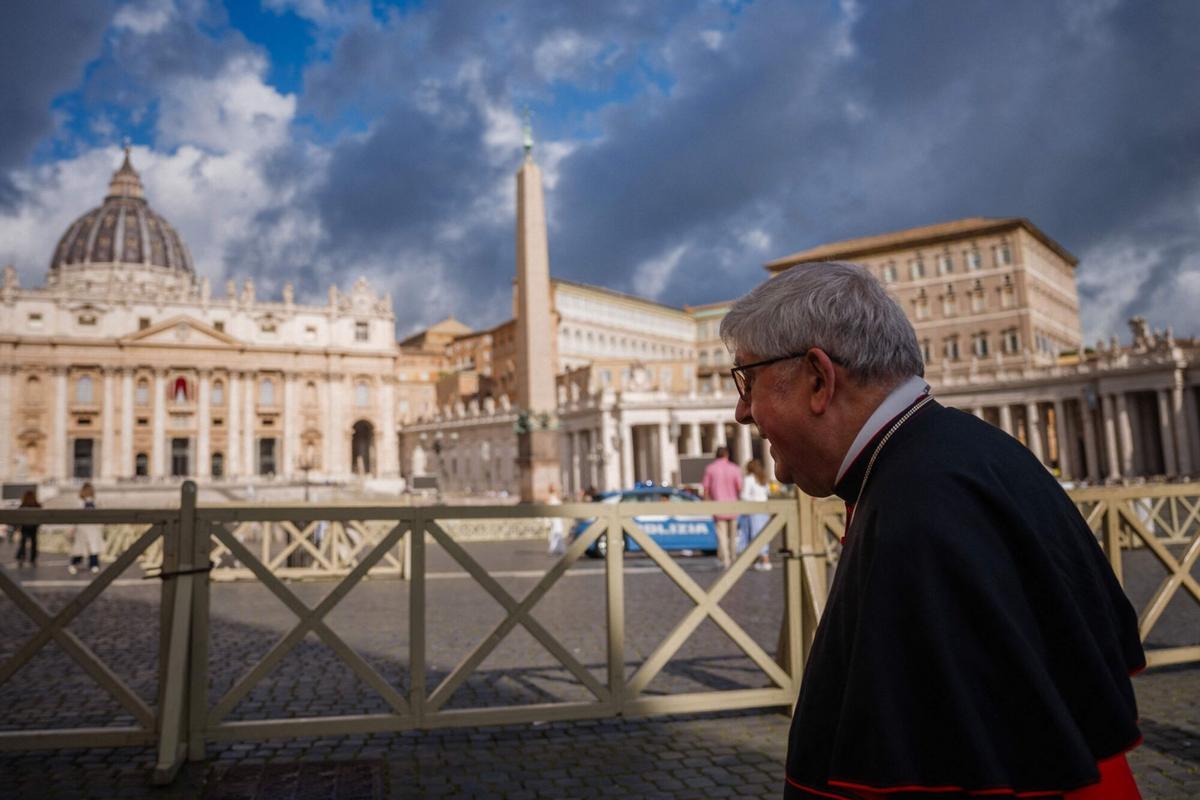 Canadian cardinal Thomas Christopher Collins arrives for a congregation meeting with a view of the St Peters Basilica at The Vatican, on May 6, 2025. (Photo by Dimitar DILKOFF / AFP)