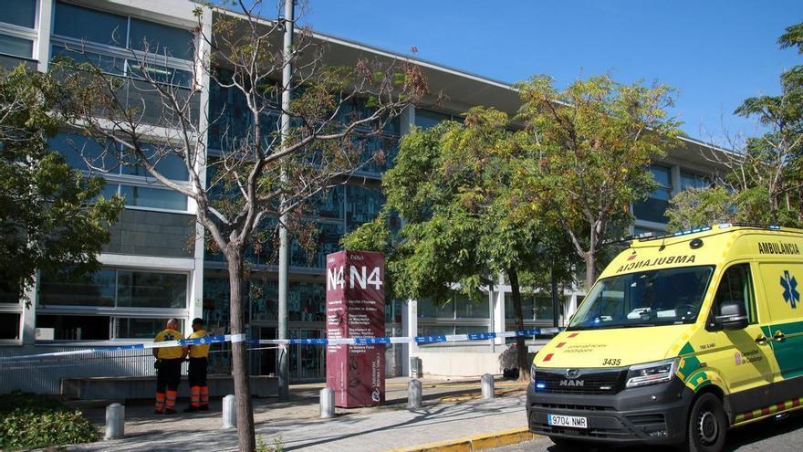 Tres ferits, dos d'ells greus, en una explosió en un laboratori de la Facultat de Química de Tarragona