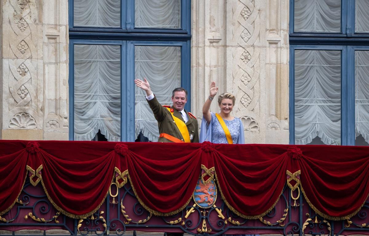 Los Grandes Duques de Luxemburgo, el pasado 3 de octubre, el día de su proclamacion.