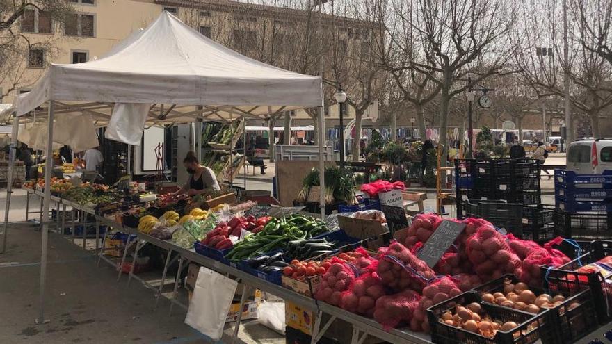 Una de les parades que formen part del mercat de Solsona