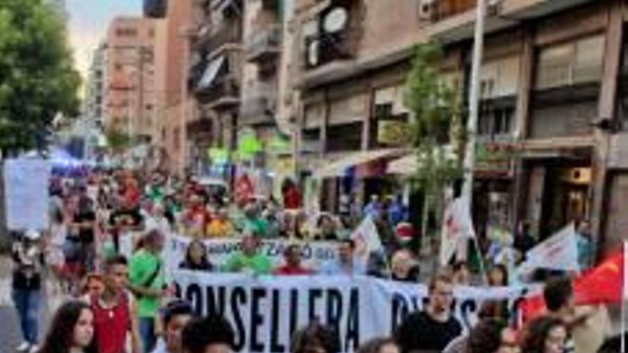 Los manifestantes reivindican que su protesta defiende la educación pública