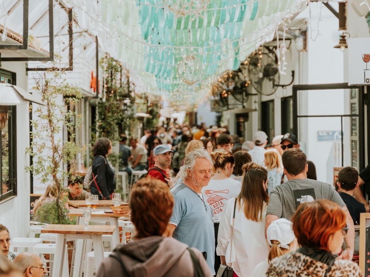 Más de 20 propuestas gastronómicas conforman la ‘Calle de los Sabores’ en Los Magazinos.