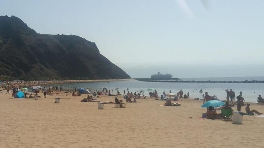 Estado actual de la zona de baño en la playa de Las Teresitas