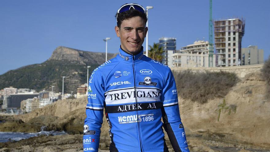 El ciclista torrevejense Manuel Peñalver