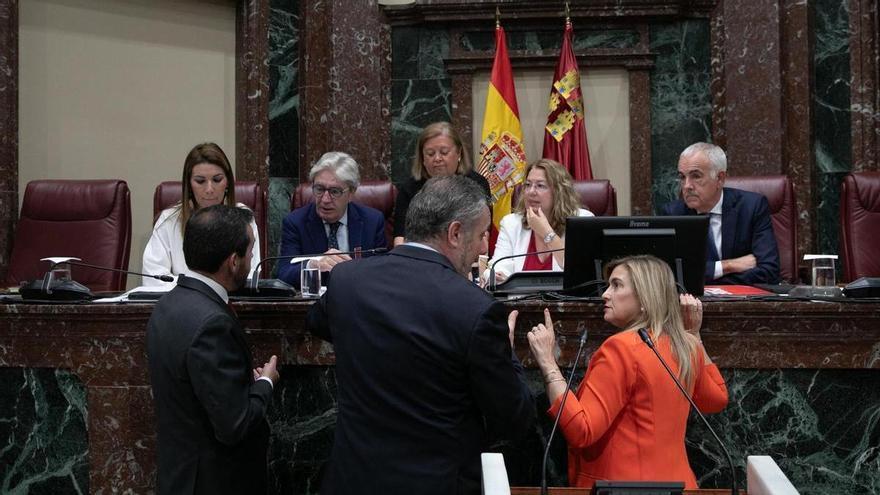 La Asamblea adjudica a dedo el contrato de los barómetros al Cemop después de más de un año sin sacar concurso público