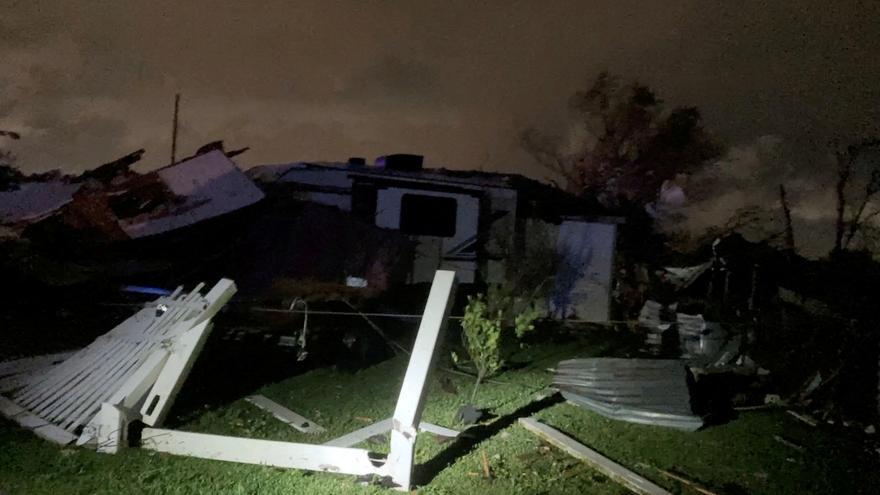 Emiten una declaración de desastre en Texas, azotada por una cadena de tornados