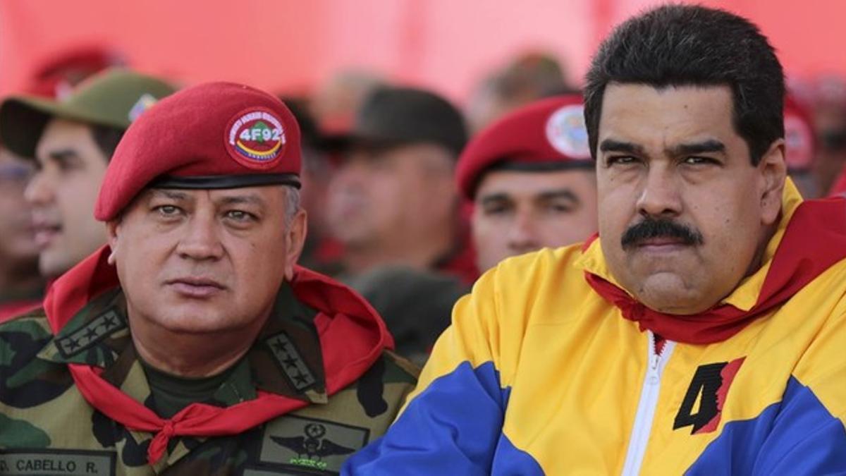 El presidente de Venezuela, Nicolás Maduro, y el de la Asamblea Nacional, Diosdado Cabello, el pasado mes de febrero.