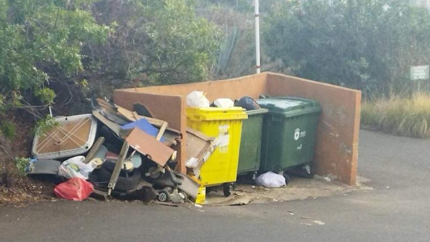 Denuncian la mala gestión del servicio de recogida de residuos en Guía