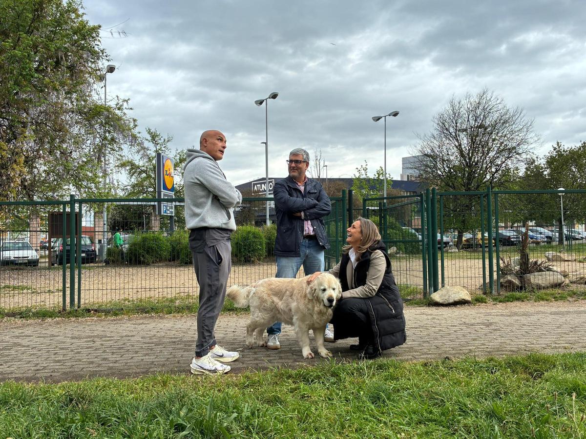 Luisa Sánchez y Miguel Martín, en el parque García Picher.