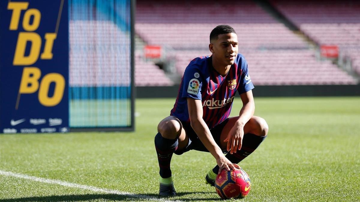 aguasch46789494 barcelona s new player french defender jean clair todibo pos190201133033