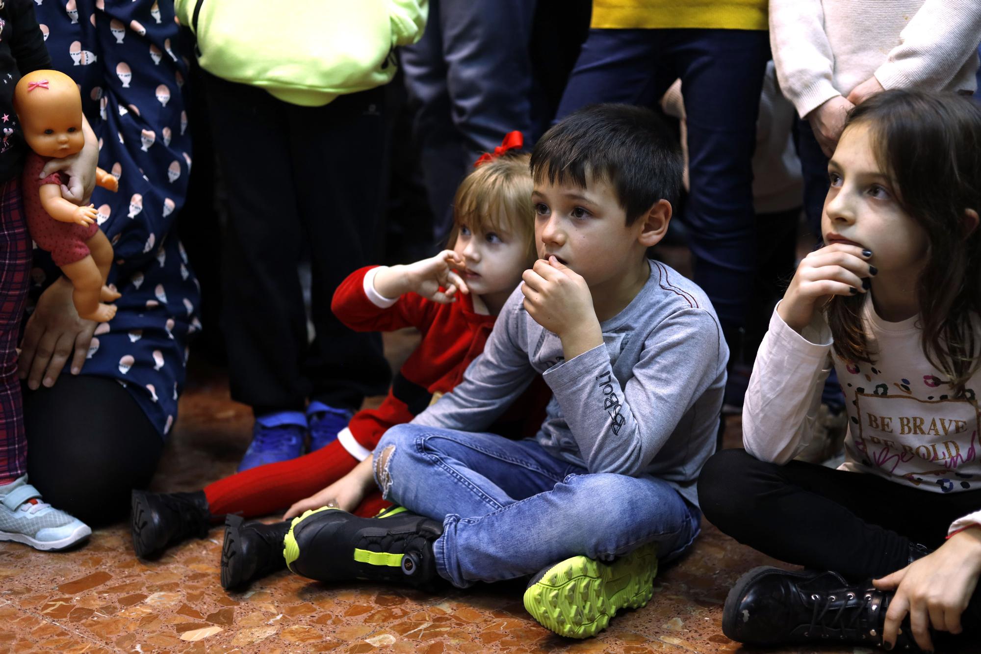 Papá Noel visita a los hijos de los agentes de Policía Nacional de Aragón