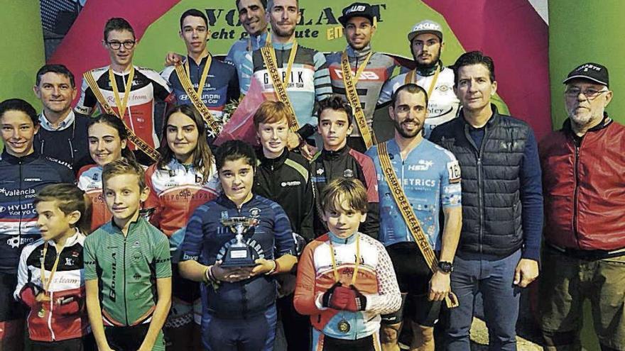 Pascual y Salmerón vencen en el Autonómico de ciclocross