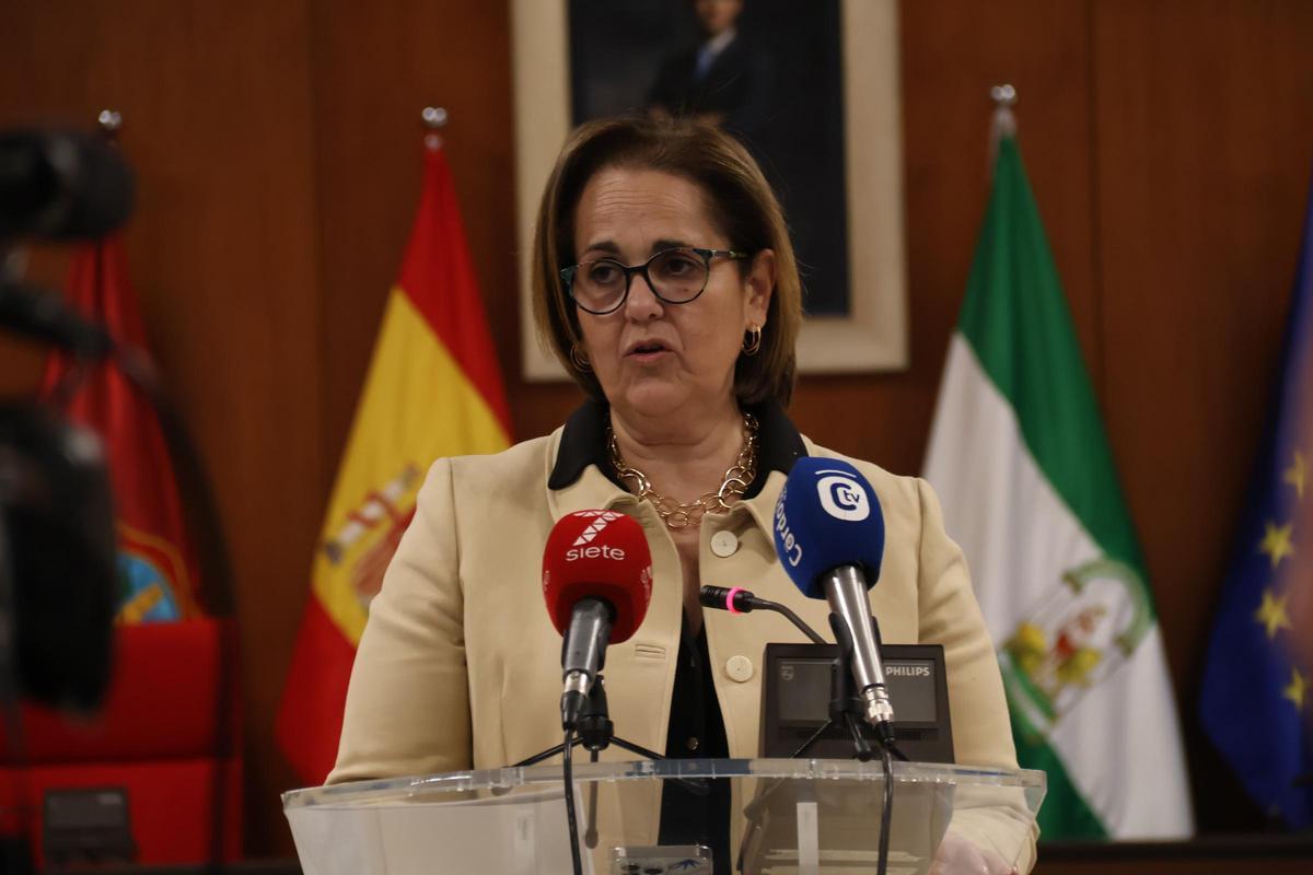 La teniente de alcalde de Hacienda, Blanca Torrent, en la rueda de prensa.