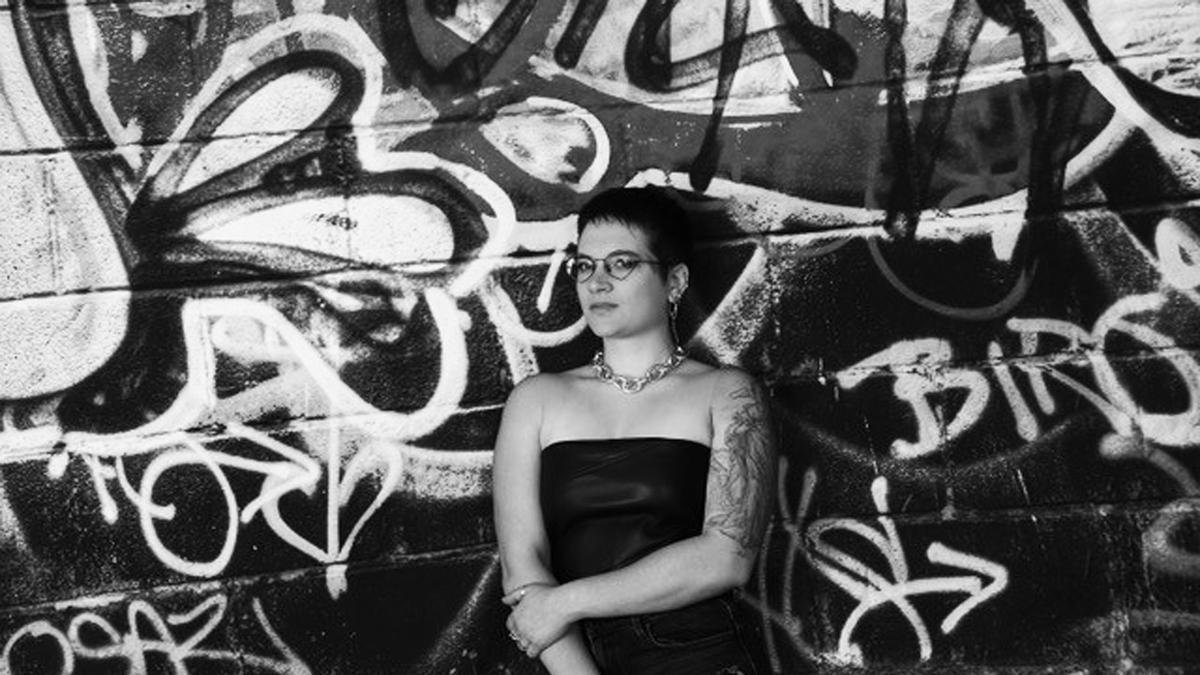 La escritora italiana Beatrice Salvioni, autora de la novela 'La malacarne'.