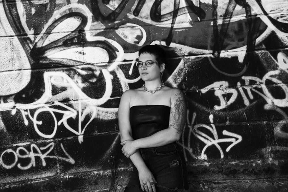 La escritora italiana Beatrice Salvioni, autora de la novela 'La malacarne'.