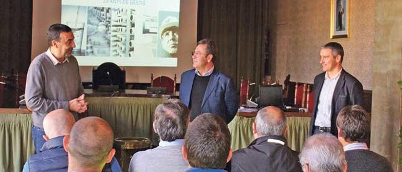 Representantes de la empresa y autoridades de Sóller.