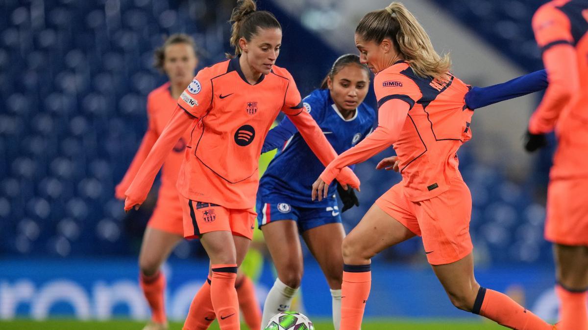 Ona Batlle y Laia Aleixandri en el partido de Champions contra el Chelsea