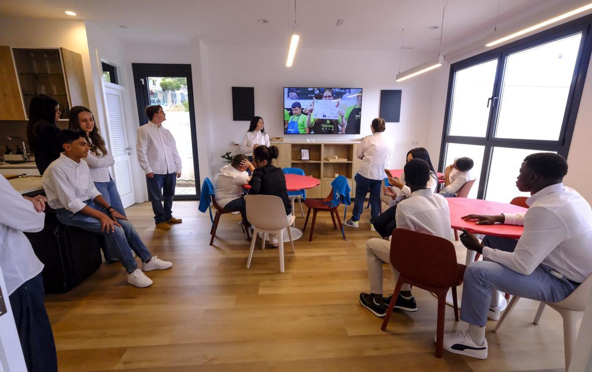 Inauguración de la nueva casa de la Asociación Mi Hijo y Yo en Tamaraceite