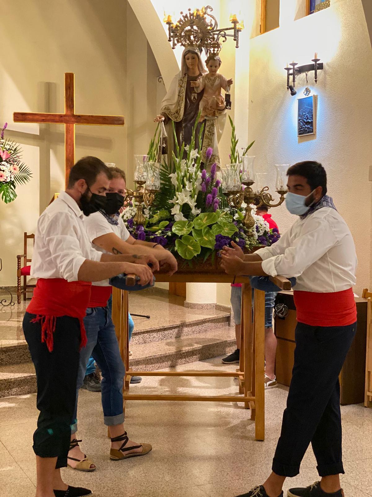 Traslado de la Virgen del Carmen de su ermita.