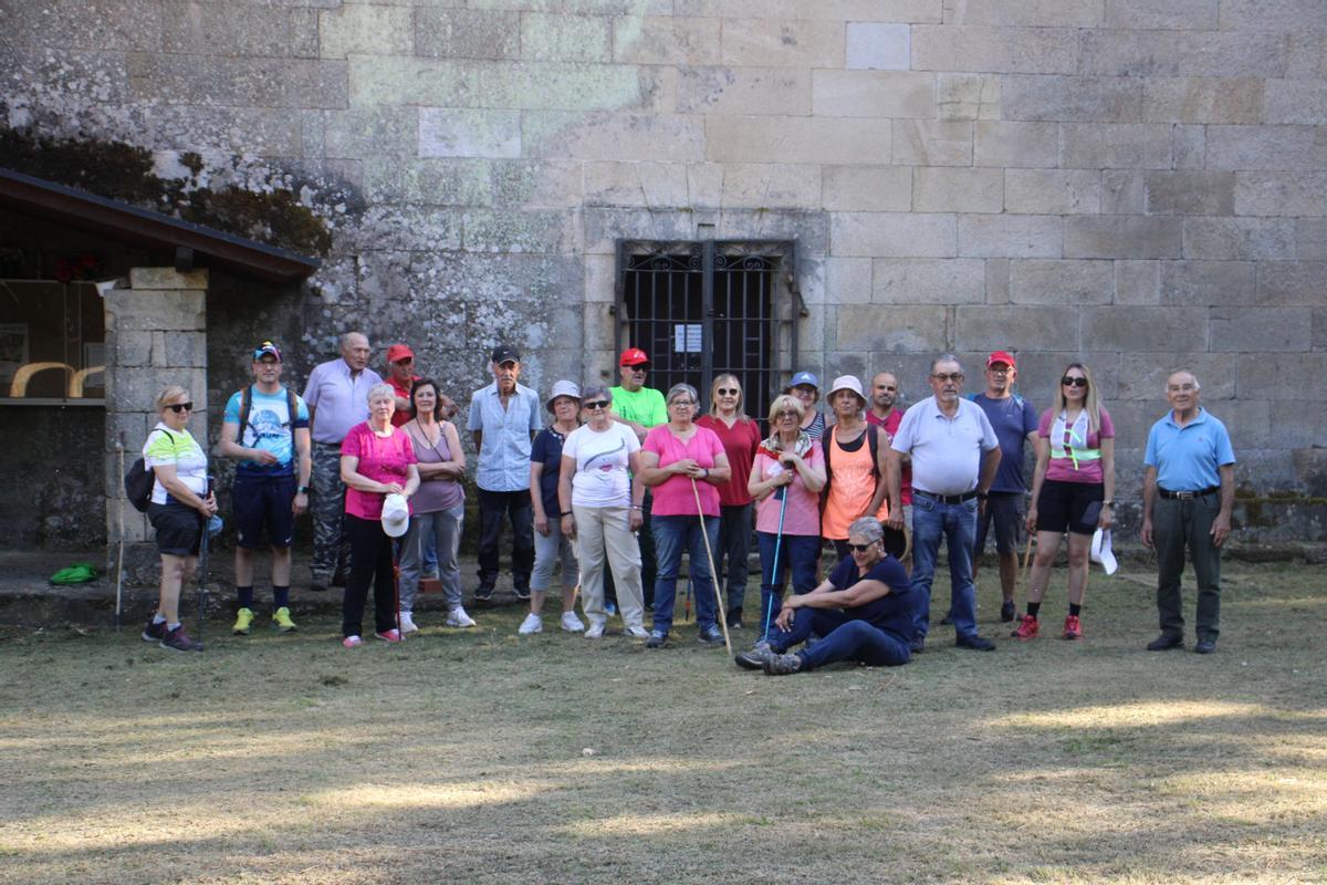 Alumnos senior de la Centro de Educación de Personas Adultas de Sanabria y Carballeda en la excursión