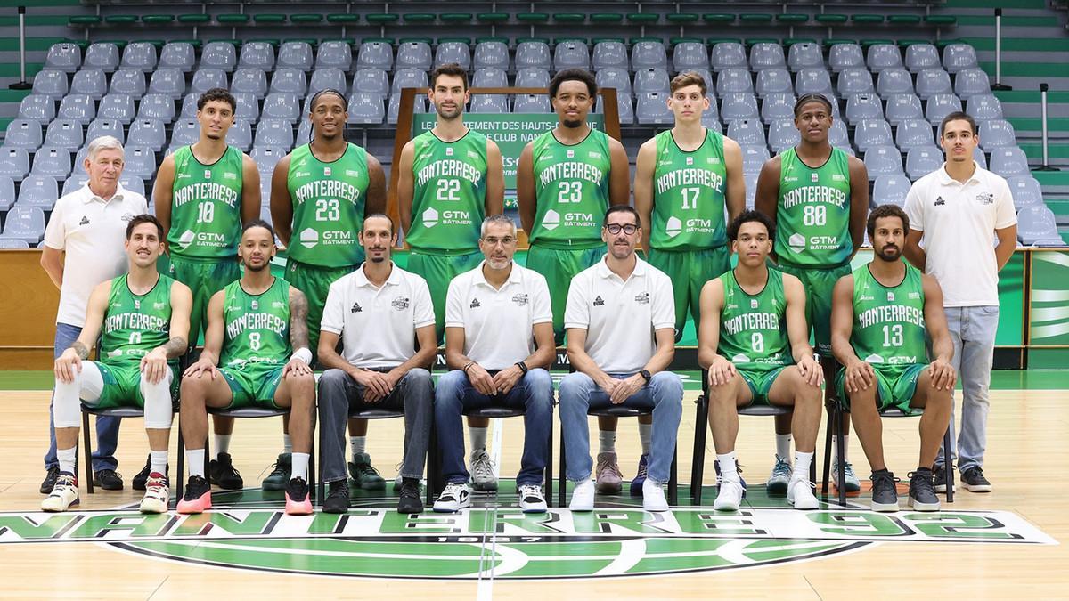 Plantilla y cuerpo técnico del Nanterre 92 en la temporada 24/25.